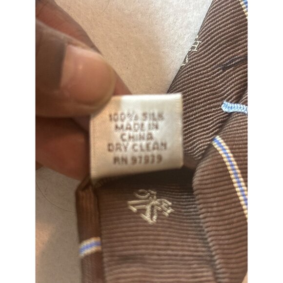 Peter Millar Mens Brown Silk Tie With Blue Stripes & Embroidered Logo - Picture 6 of 6